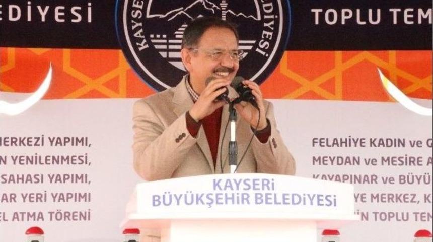 Mehmet &Ouml;zhaseki Felahiye İl&ccedil;esinde Halka Seslendi: