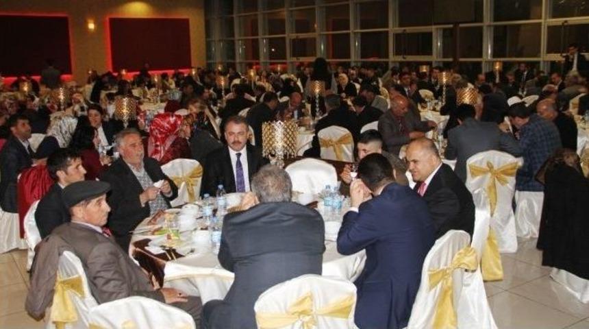 Ak Parti’den Aday Adayları Tanıtım Toplantısı