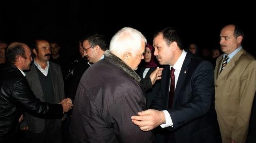 Ak Parti Afyonkarahisar İl Teşkilatı Şehit Ailesini Ziyaret Etti