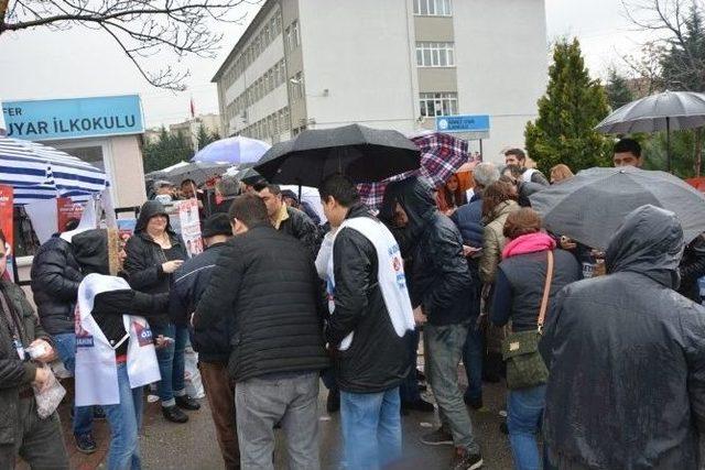 Chp Aday Adaylarından Ön Seçim Öncesi Lokma İkramı