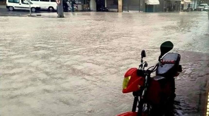 Aşırı Yağış Hayatı Olumsuz Etkiledi