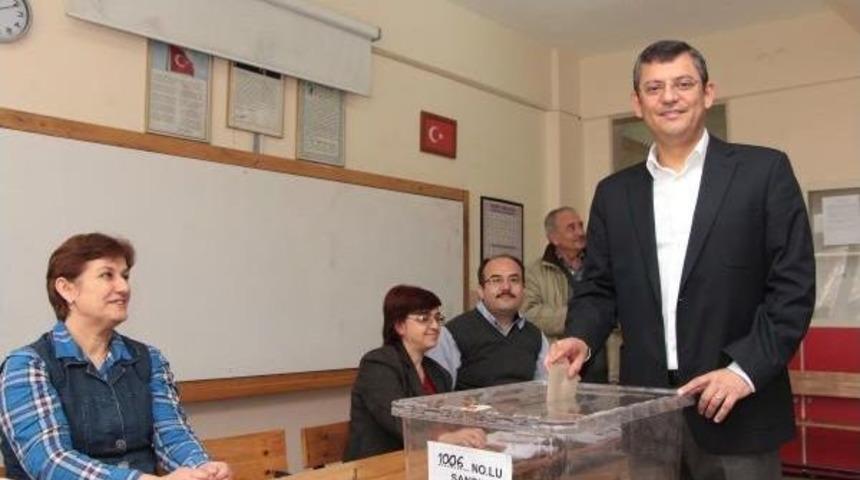 Chp Manisa'da &Ouml;zg&uuml;r &Ouml;zel Birinci