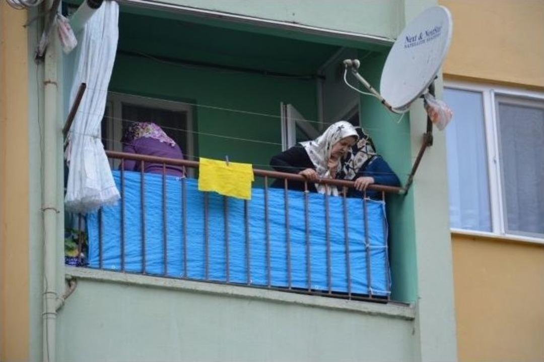 4. Kattan Beton Zemine D&uuml;şen 14 Aylık Bebek Hayat Savaşı Veriyor