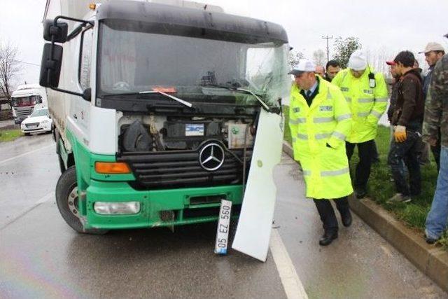 Çarşamba’da Trafik Kazası: 2 Yaralı