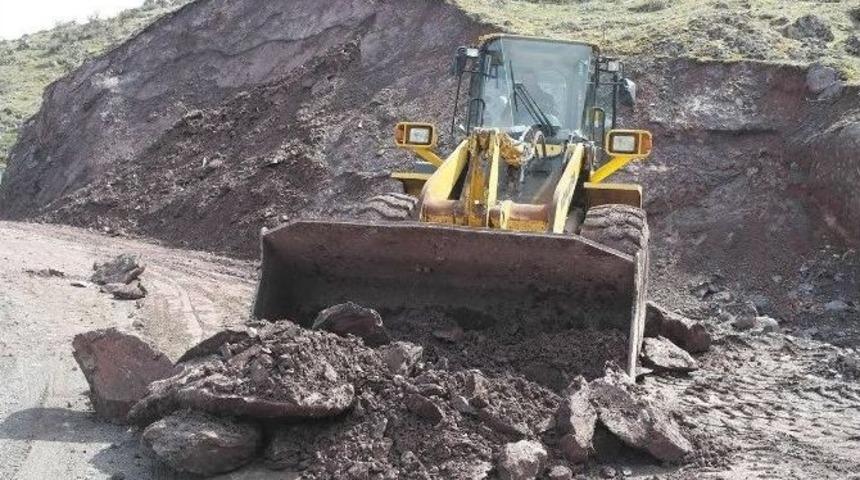 B&uuml;y&uuml;kşehirden Yol Genişletme &Ccedil;alışmaları