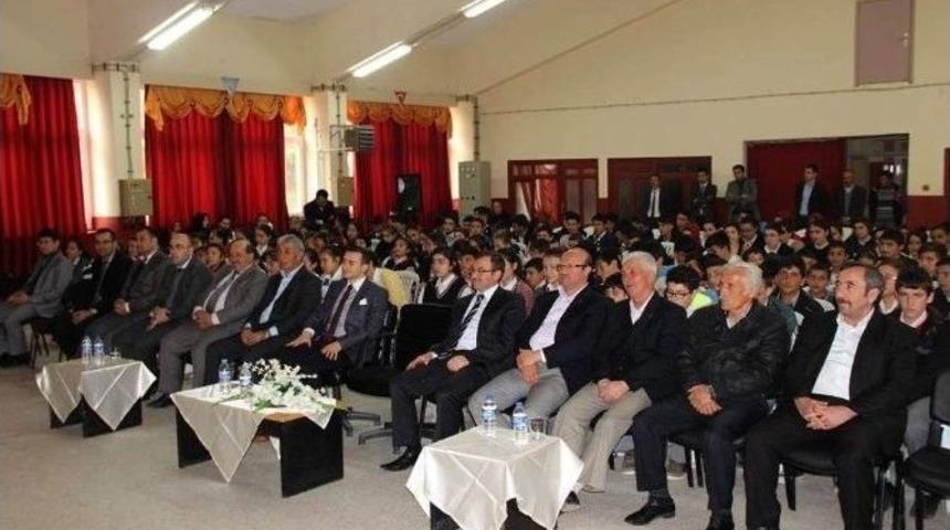 Başkan &Ouml;zdemir &Ouml;ğrencilerle Buluştu