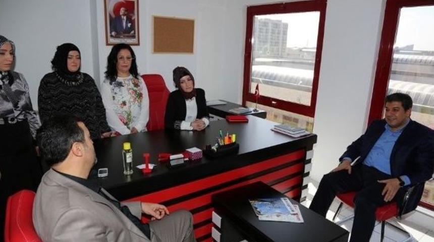 Esenlerli Kadınlardan Hemcinslerine Umut Kapısı