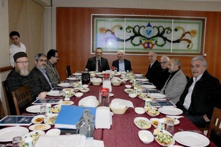 Hacıeyüpoğlu Sakva Yönetim Kurulu Başkanlığı Görevine Yeniden Seçildi G3