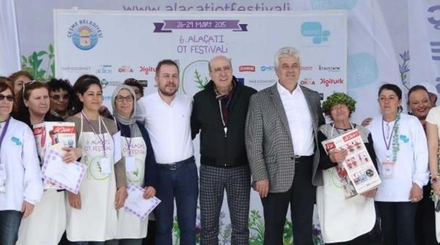 Ala&ccedil;atı Ot Festivali Renkli Ge&ccedil;ti