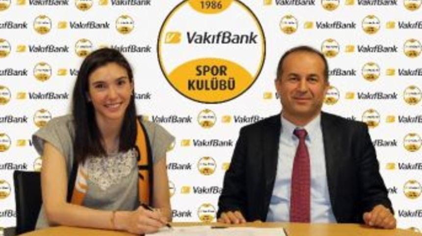 Naz Aydemir Tarihe Ge&ccedil;meye Hazırlanıyor