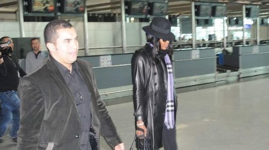 T&uuml;rkiye&rsquo;den Naomı Campbell Ge&ccedil;ti