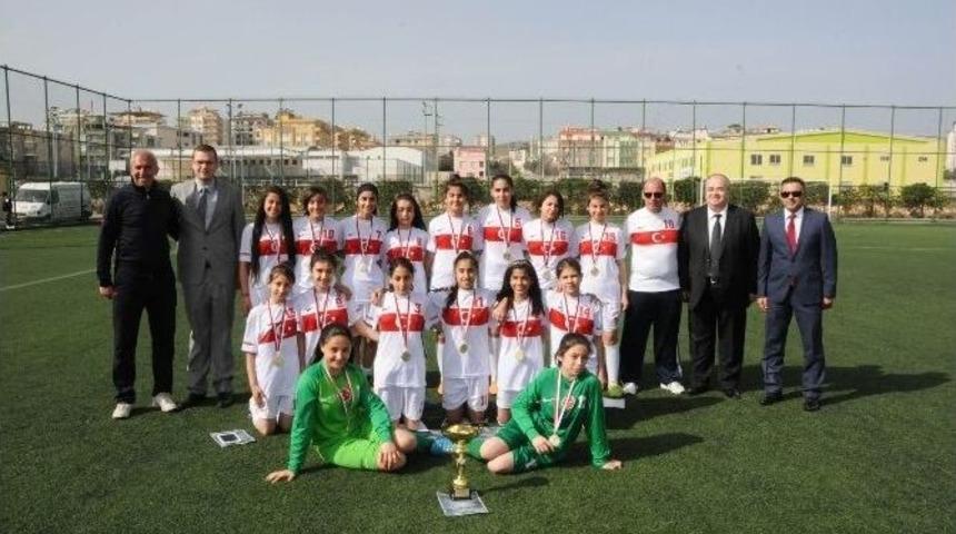 Şehitkamil Belediyesi &Ccedil;anakkale Futbol Turnuvası Mutlu Sonla Bitti