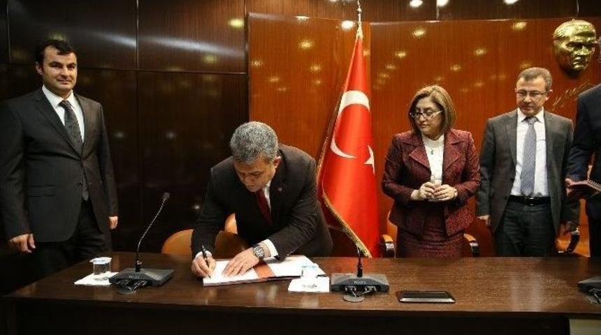 B&uuml;y&uuml;kşehir Kadrolu İş&ccedil;ilere Y&uuml;zde 11 Zam Yaptı