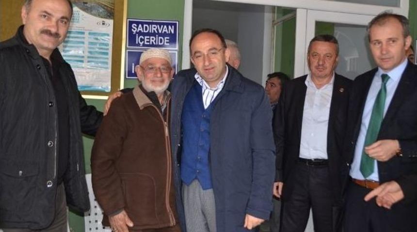 Başkan &Uuml;z&uuml;lmez, Emekevler Mahallesi Sevgi Kaynaşma G&uuml;n&uuml;ne Katıldı