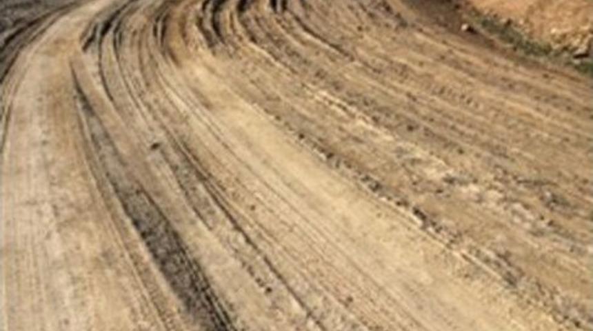 K&ouml;y Yoları &Ccedil;amurdan Ge&ccedil;ilmiyor