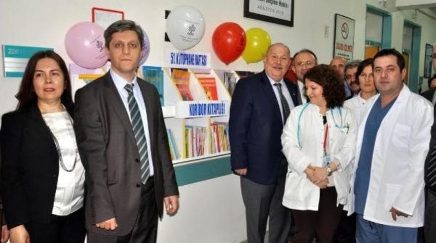 &Ccedil;ocuk Hastanesinde Koridorlar K&uuml;t&uuml;phane Oldu