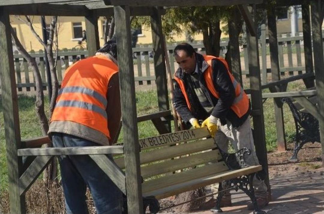 Boz&uuml;y&uuml;k Belediyesi&rsquo;nden İn&ouml;n&uuml;&rsquo;ye Kardeş Yardımı