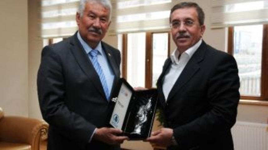 Kktc&rsquo;den Başkan &Ccedil;etin&rsquo;e Ziyaret