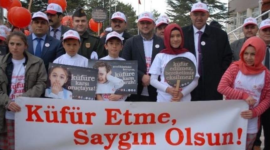 Bolvadin&rsquo;de &ldquo;k&uuml;fre Hayır, Ağızlar Kirlenmesin&rdquo; Y&uuml;r&uuml;y&uuml;ş&uuml;