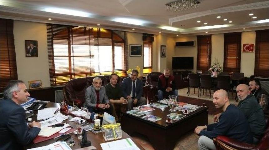 Sapanca Fotoğraf&ccedil;ılar Derneği, Başkan Yılmazer&rsquo;i Ziyaret Etti