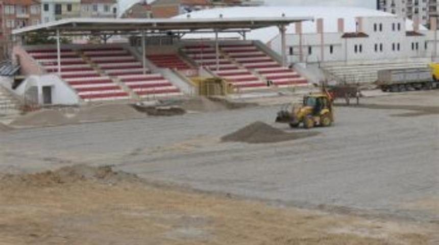 Kemal Kaynaş Stadyumunda Bakım Onarım &Ccedil;alışmaları S&uuml;r&uuml;yor