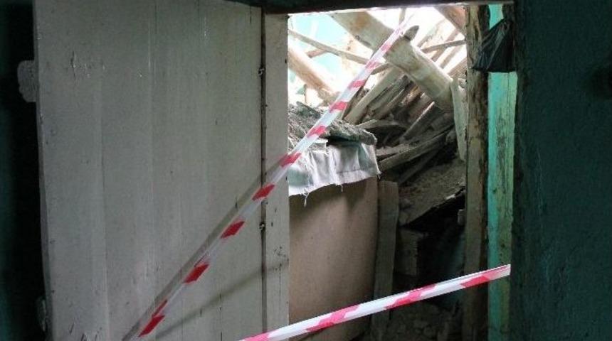 Yağmur, Kerpi&ccedil; Evin Mutfağını Yıktı