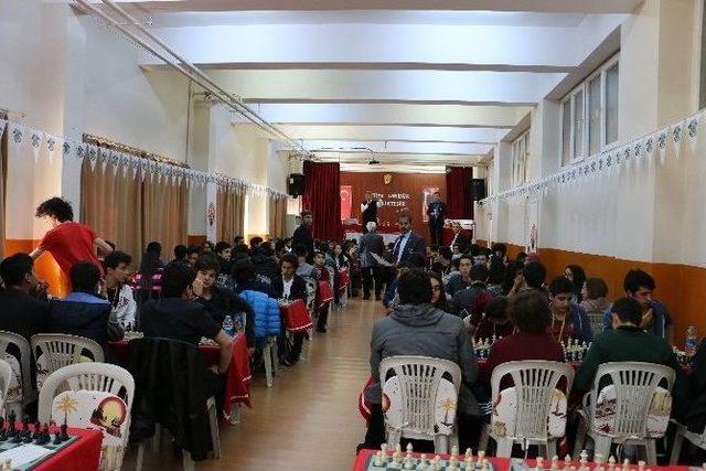 75. Yıl Cumhuriyet Anadolu Lisesi’nde Santraç Turnuvası