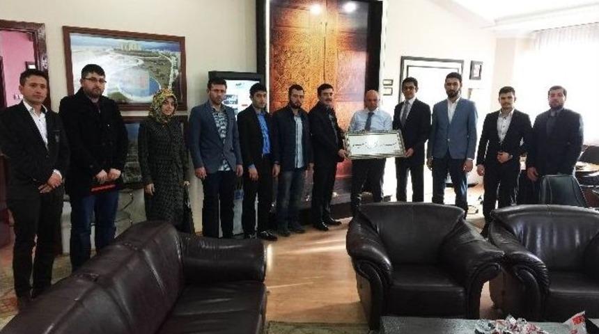 Ak Parti Gen&ccedil;lik Kollarından Başkan &Ccedil;alışkan&rsquo;a Ziyaret