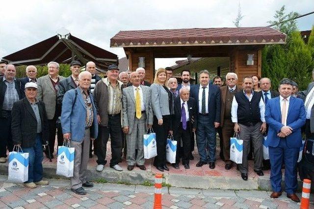 Yunusemre Belediyesi, ‘yaşlılar Köyü’ Oluşturuyor