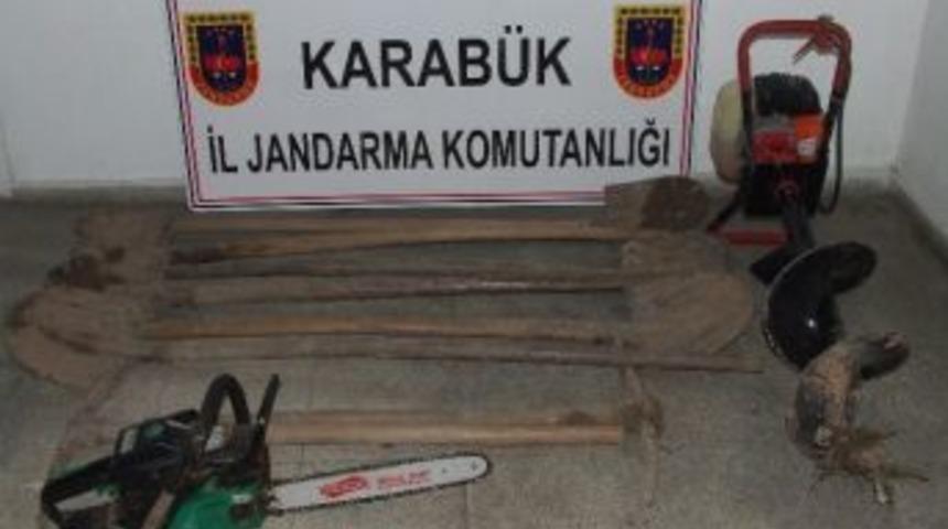 Ka&ccedil;ak Kazı Yapan Şahıslar Su&ccedil;&uuml;st&uuml; Yakalandı