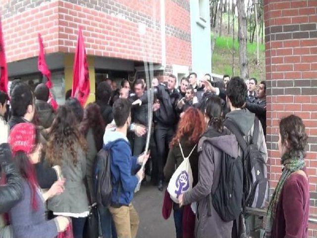 Anadolu Üniversitesi'nde Öğrenci Ve Özel Güvenlik Gerginliği