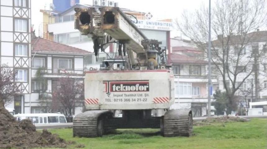 K&ouml;pr&uuml;l&uuml; Kavşak İ&ccedil;in İlk Kazma Vuruldu