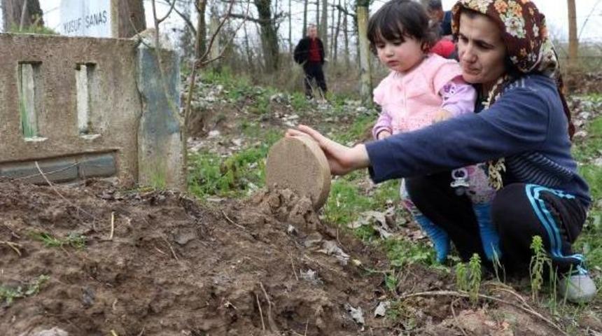 Kanala D&uuml;şen &Ccedil;ocuk &Ouml;ld&uuml;, 'suyu Farketmedim' Diyen Şof&ouml;r Tahliye Oldu