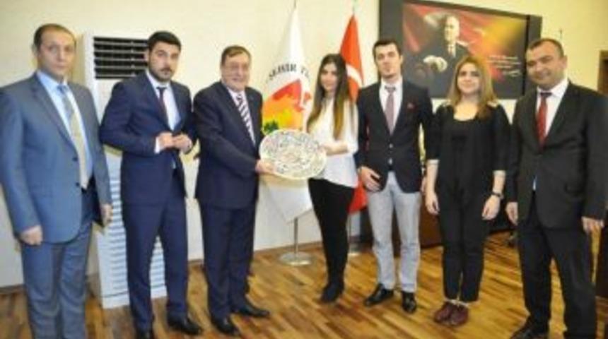 &Ouml;ğrencilerden Parmaksız&rsquo;a Teşekk&uuml;r Ziyareti