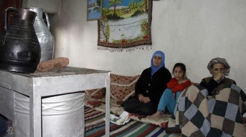 (&ouml;zel Haber) Tun&ccedil; Ailesi &Ouml;l&uuml;mle Burun Buruna Yaşıyor