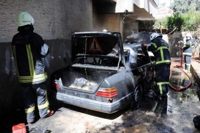 Gaziantep'te Park Halindeki Otomobil Kundaklandı