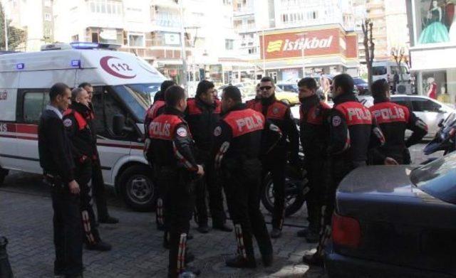 Banyo Yaparken Yere Düşen Suriyeli Öldü