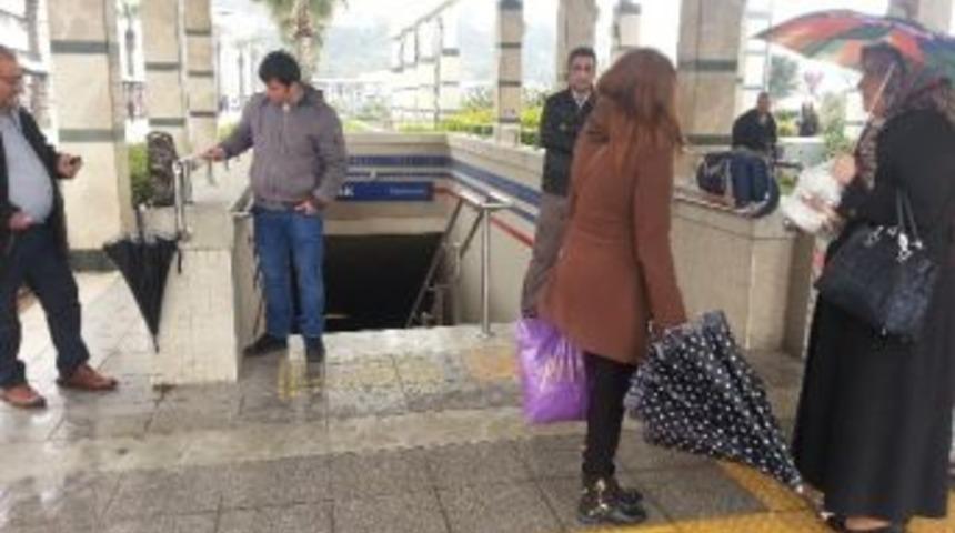 İzmir’de Hayat Felç Oldu