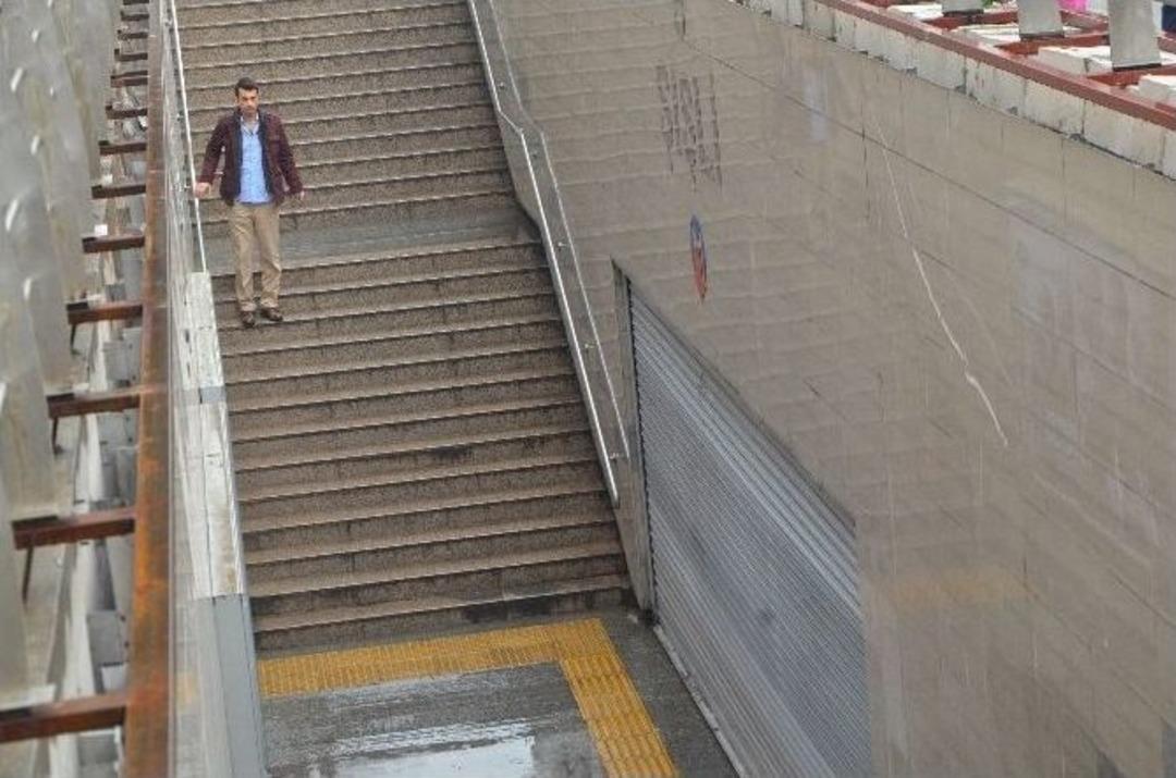 İstanbulluların Elektrik Kesintisiyle İmtihanı