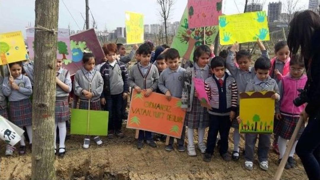 Esenyurt Belediyesi&rsquo;nden Ağa&ccedil; Dikimi