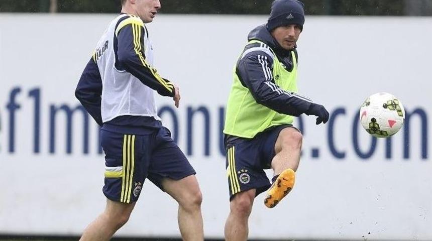 Fenerbah&ccedil;e, &Ccedil;aykur Rizespor Ma&ccedil;ı Hazırlıklarını S&uuml;rd&uuml;rd&uuml;