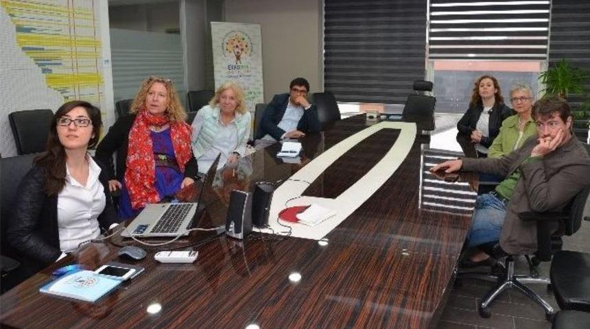 &Ouml;d&uuml;ll&uuml; Foto Muhabirleri Expo&rsquo;da