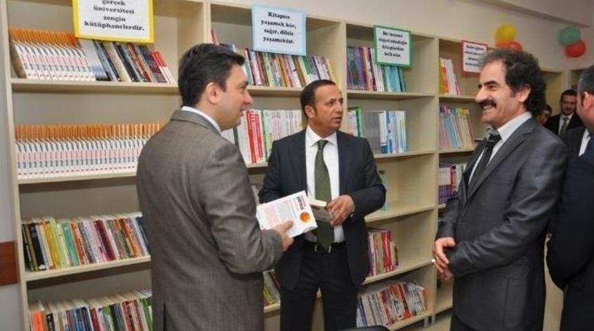 Dilovası Belediyesi&rsquo;nden Eğitime Destek Devam Ediyor