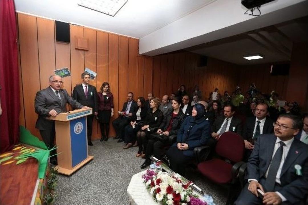 Eskişehir&rsquo;de &ldquo;ormanı Koruyan Hayvanlar&rdquo; Adlı Oyun Sahnelendi