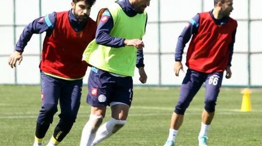 &Ccedil;aykur Rizesporlu Sercan: "fenerbah&ccedil;e'den Puan Alacağız"