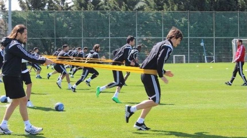 Gaziantep B&uuml;y&uuml;kşehir Belediyespor, Osmanlıspor Ma&ccedil;ı Hazırlıklarını S&uuml;rd&uuml;r&uuml;yor
