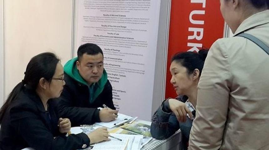 İn&ouml;n&uuml; &Uuml;niversitesi &Ccedil;in&rsquo;deki Eğitim Fuarına Katıldı