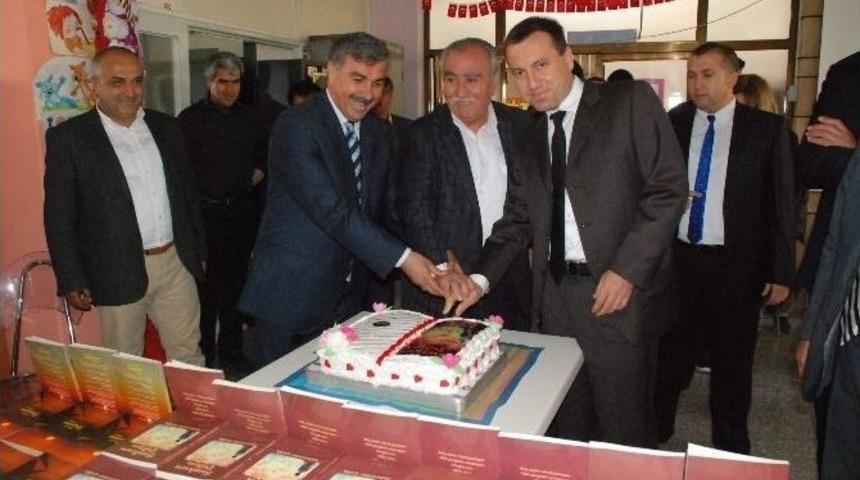 Gazeteci-yazar &Ccedil;elik&rsquo;in &lsquo;suskun Dilim&rsquo; Adlı Şiir Kitabı &Ccedil;ıktı