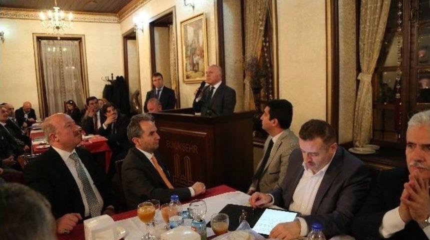 Erzurum B&uuml;y&uuml;kşehir Belediyesi, Bir Yıllık Değerlendirme Toplantısı Yaptı