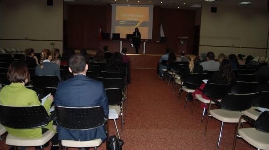 Aydınlı Y&ouml;neticilere &rsquo;y&ouml;netim&rsquo; Eğitimi Verildi